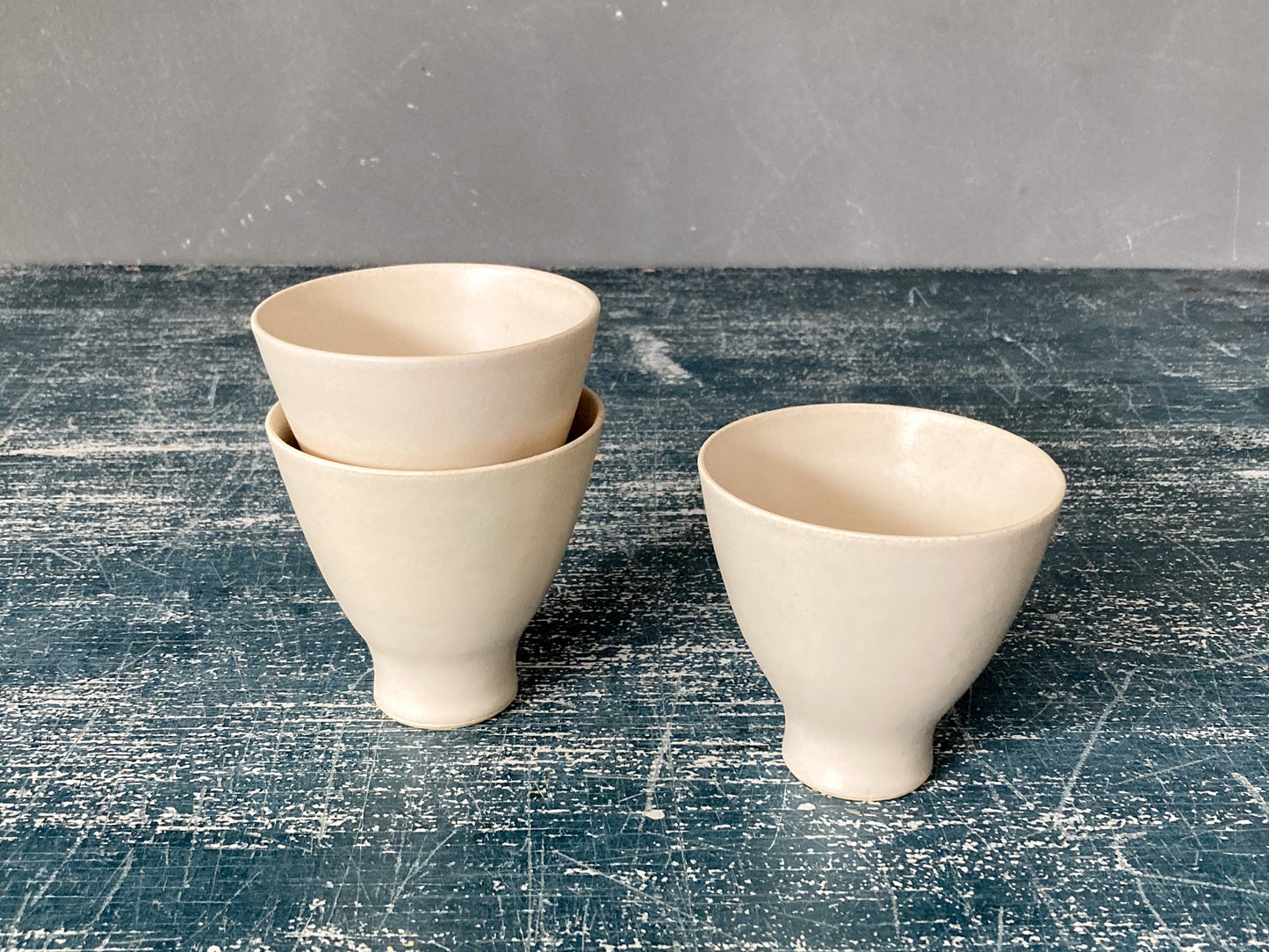 足つきカップ / デッドストック